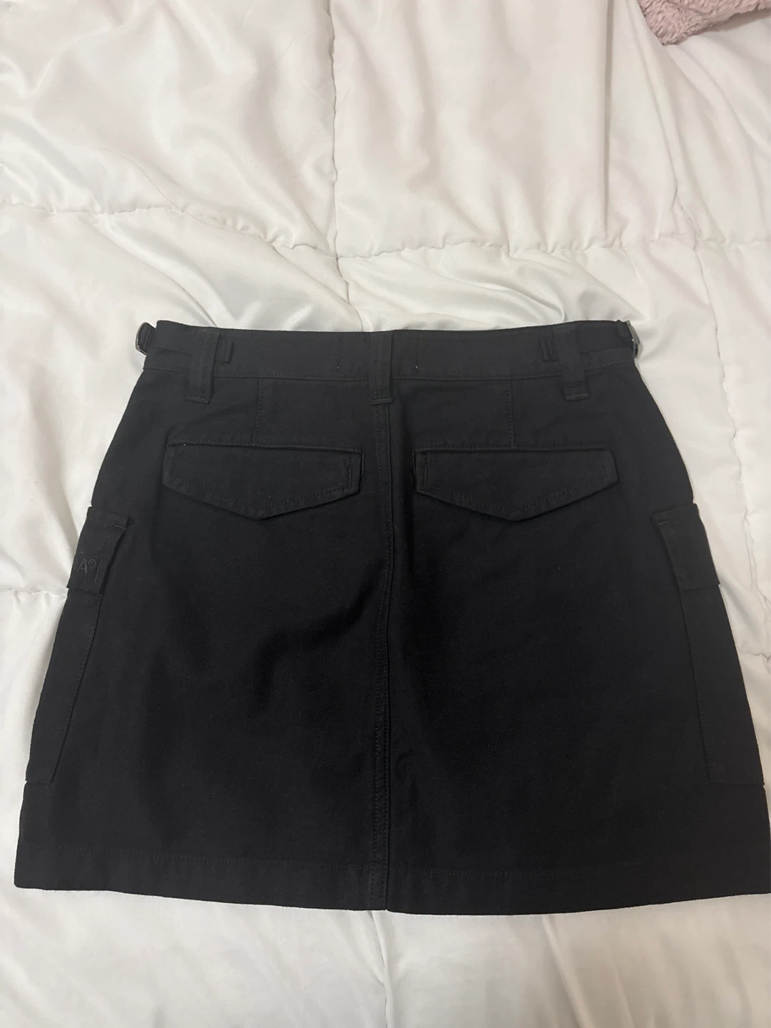 ARITZIA TNA Black Cargo Skirt Size 2 - photo 2