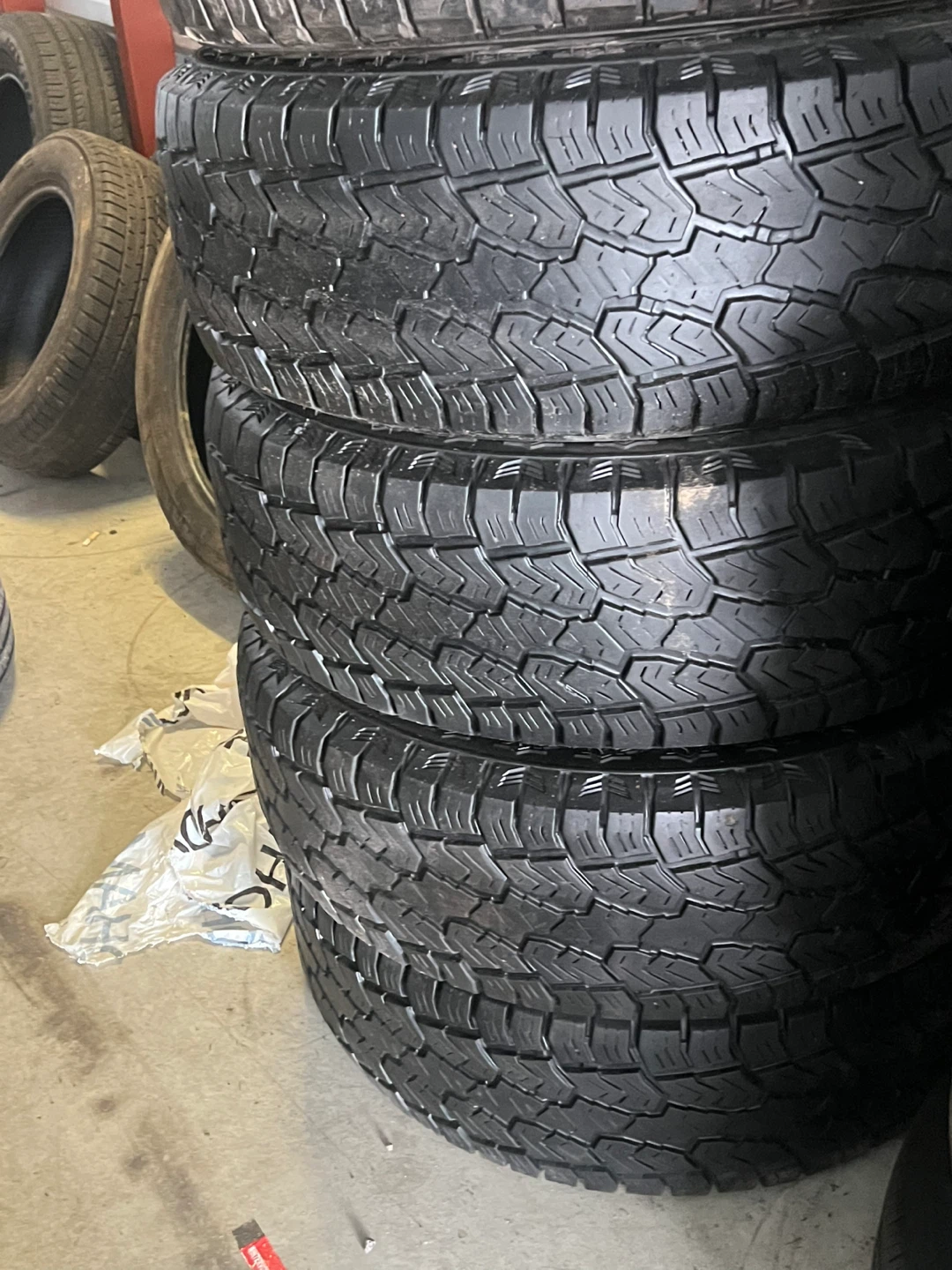 265 70 17 fullset great tread