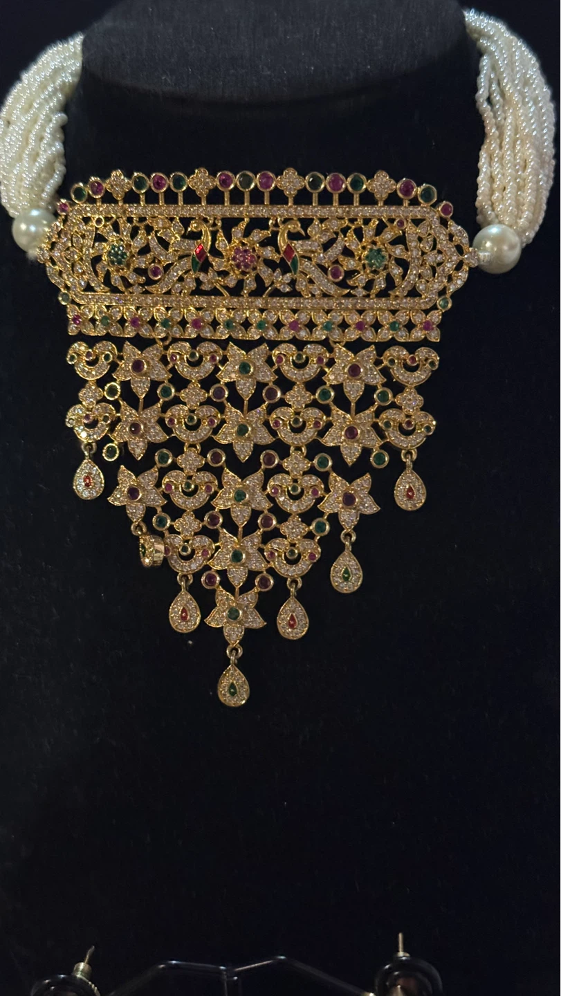 Gold plated Choker Necklace and Earring Set with White Pearls - photo 2