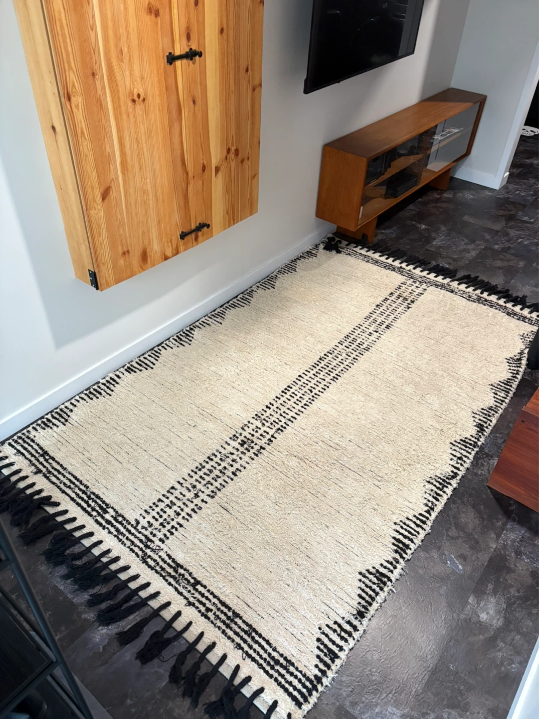 Bohemian Style Area Rug with Tassels - photo 3