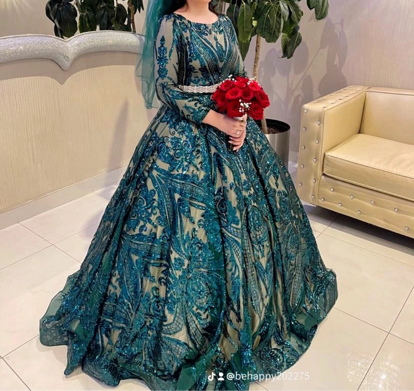 Emerald Green Sequin Ball Gown - photo 2