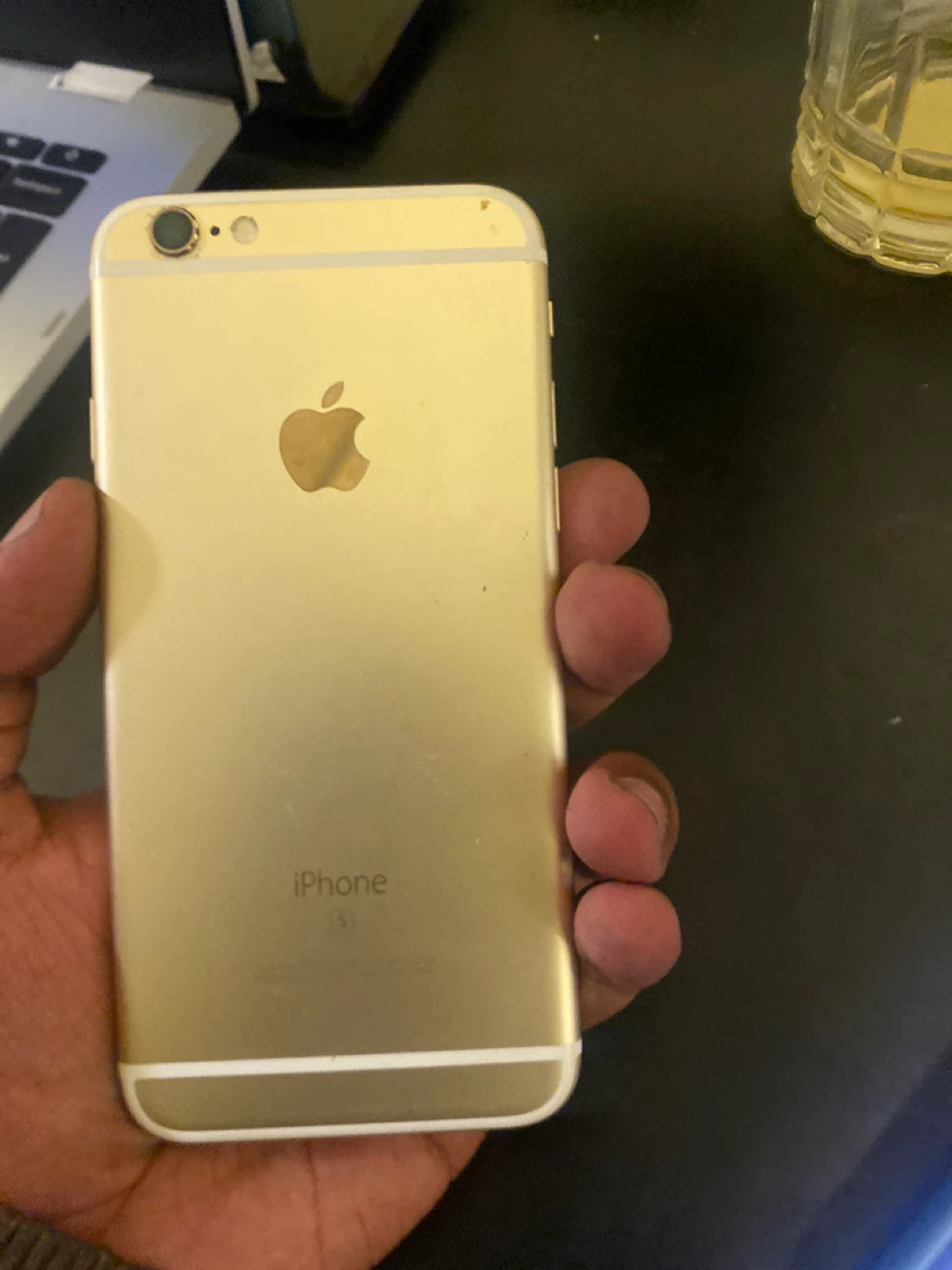 Gold Apple iPhone 6s