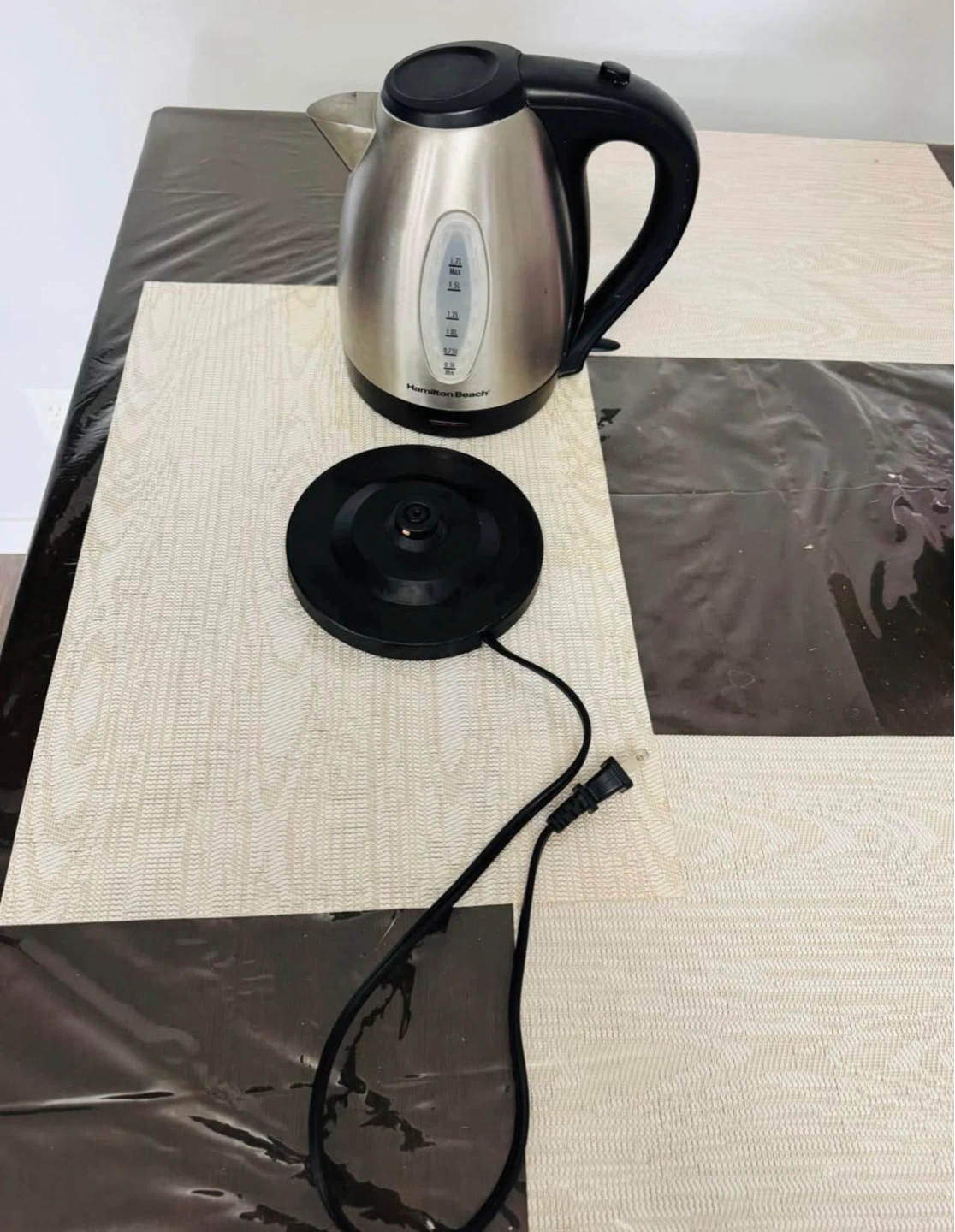 Hamilton Beach 1.7 Liter Stainless Steel Electric Kettle - photo 4