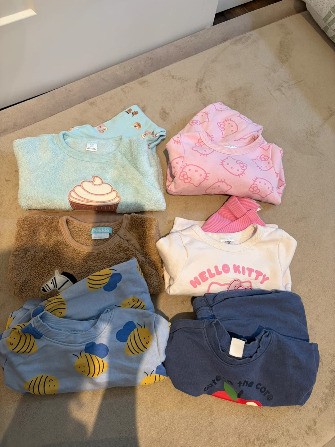 HUGE lot of 12 months baby girl clothing - photo 3
