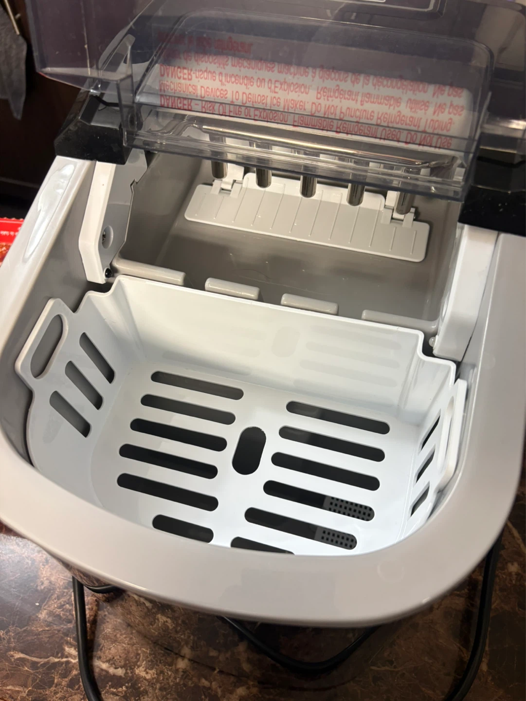 Frigidaire Portable Ice Maker - photo 3