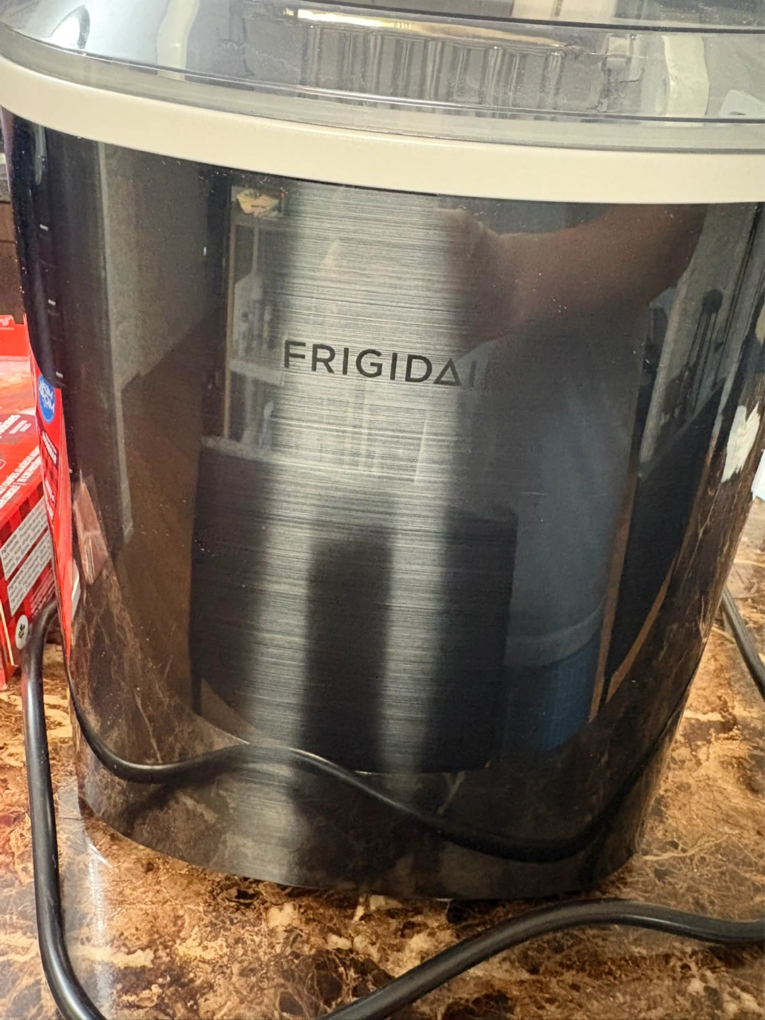 Frigidaire Portable Ice Maker - photo 2
