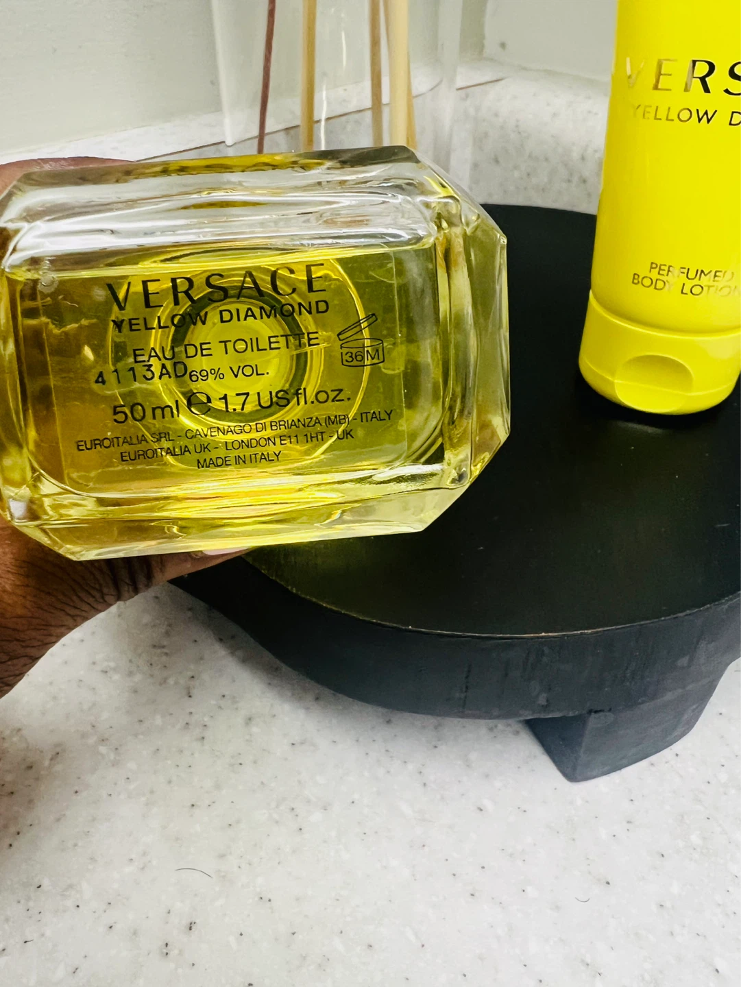 Versace Yellow Diamond perfume  50ML - photo 4