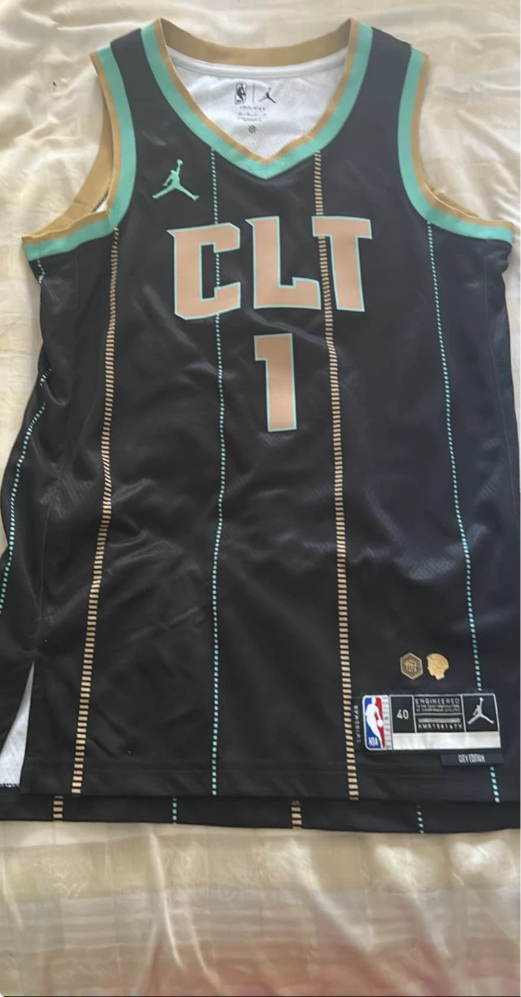 Charlotte Hornets LaMelo Ball Jersey Size 40 - photo 2