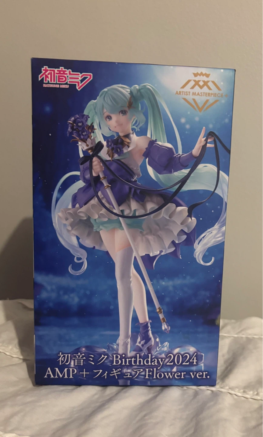 Figurines and Limited plushies! - photo 3