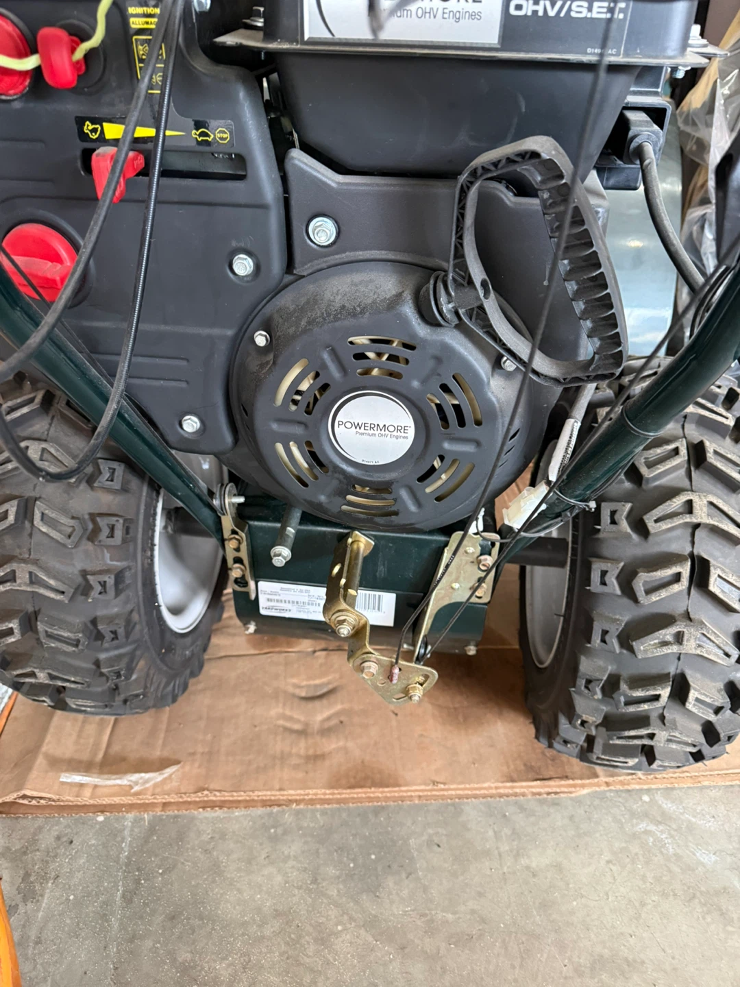 Yard Machines Snow Thrower - photo 3