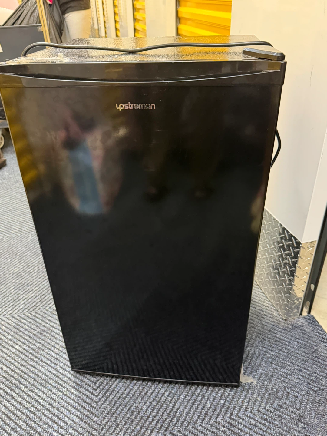 Upstreman Compact Mini Refrigerator - photo 3