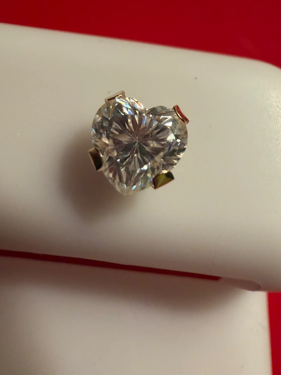 14K Gold Heart Shape Moissanite Stud Earrings - photo 4