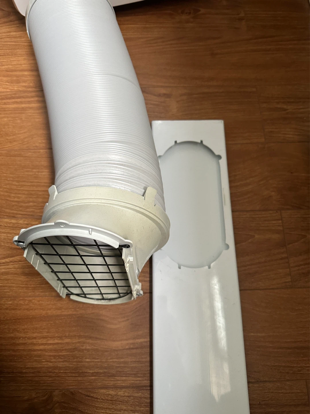 LG Portable Air Conditioner with Exhaust Hose - photo 5