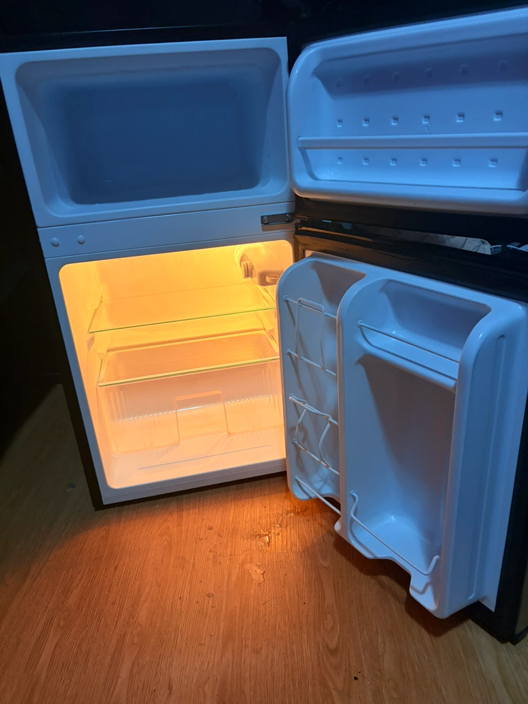 Midea Mini Fridge