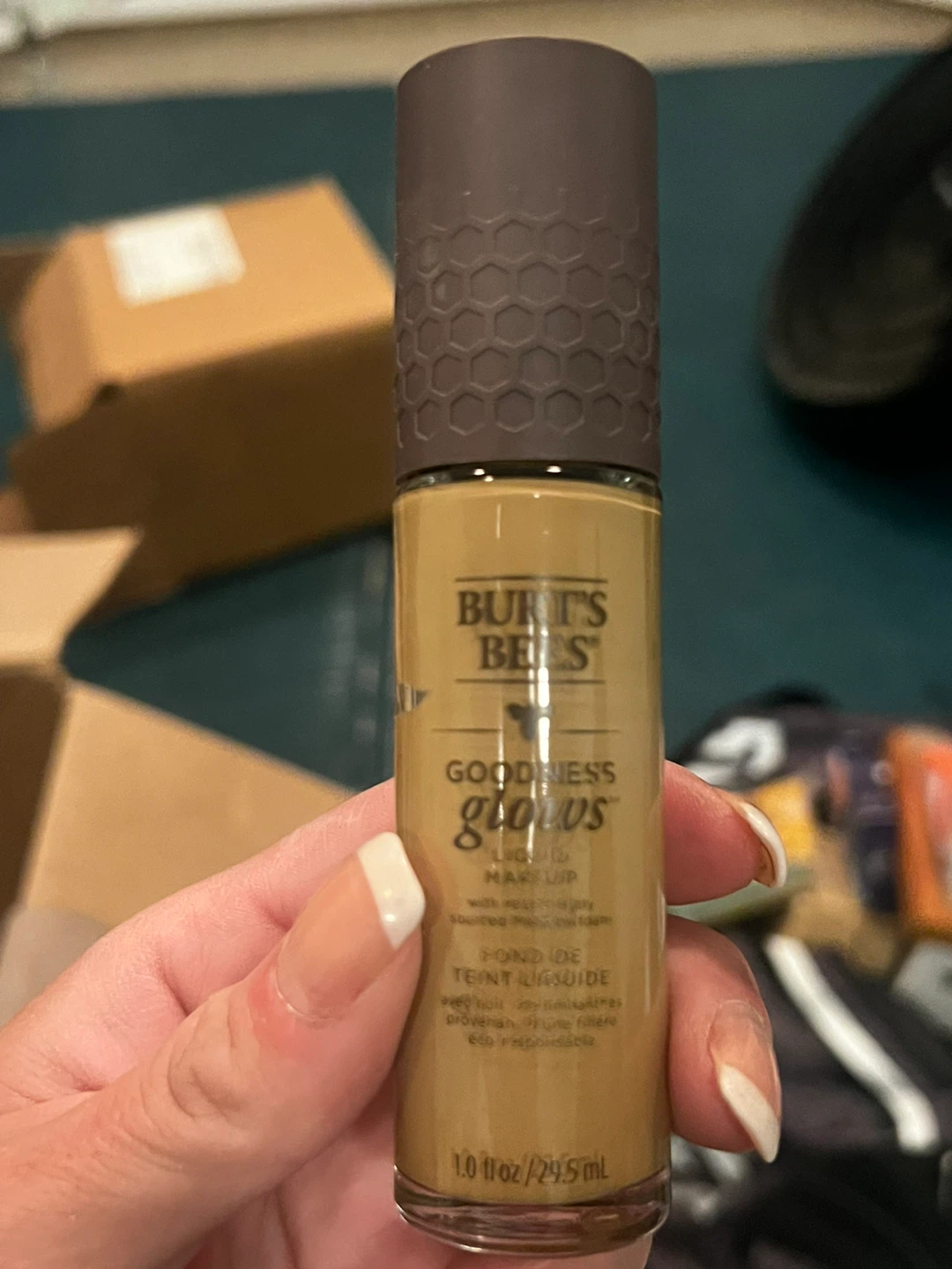Burt's Bees Goodness Glows Liquid Makeup - photo 2