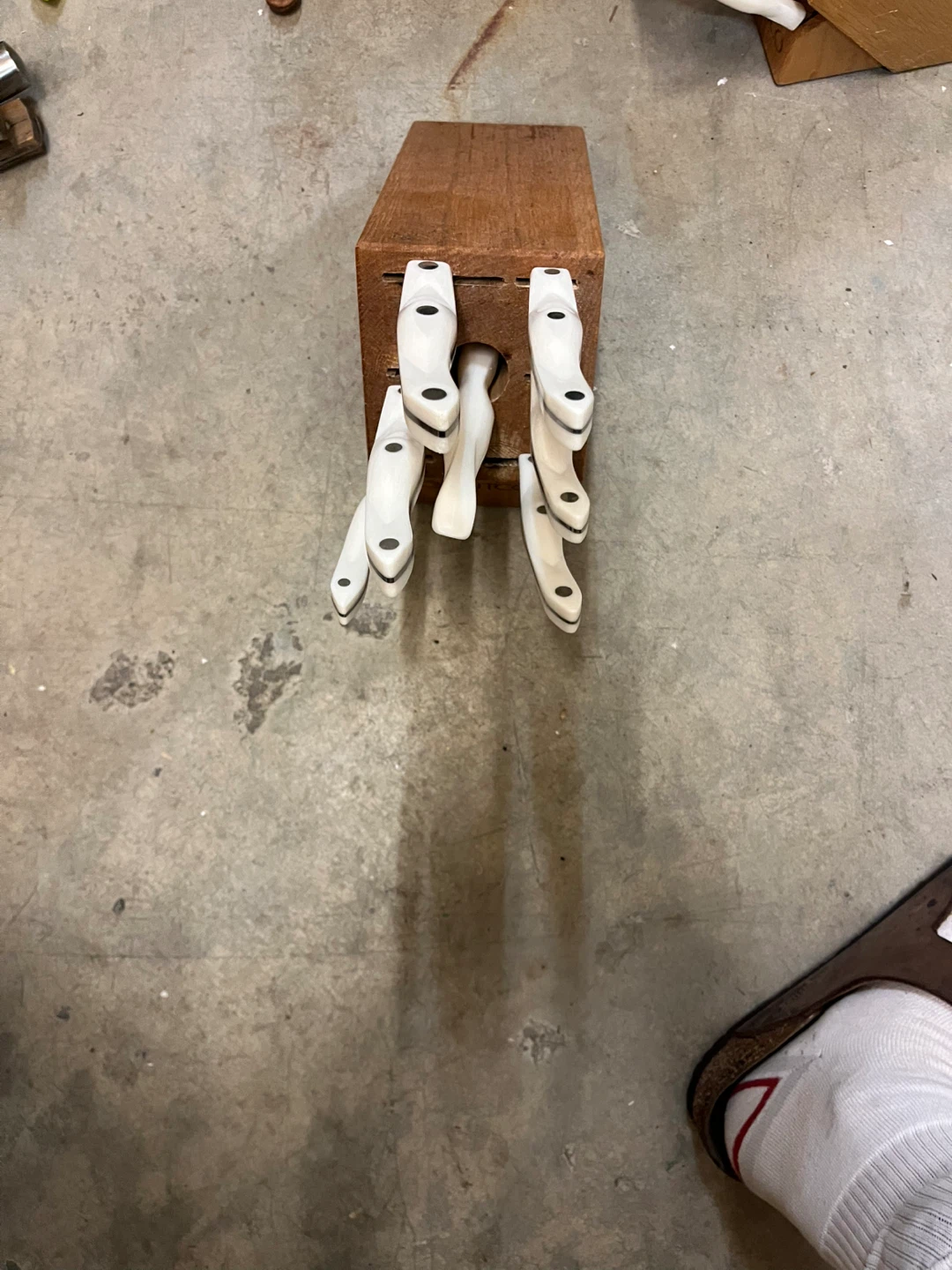 White Handle Kitchen Knife Set with Block - photo 3