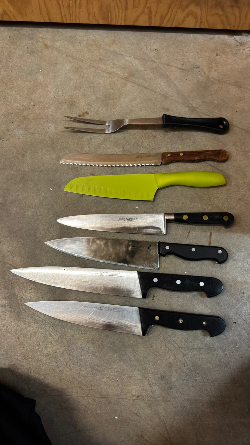 Set of 6 Kitchen Knives and Carving Fork