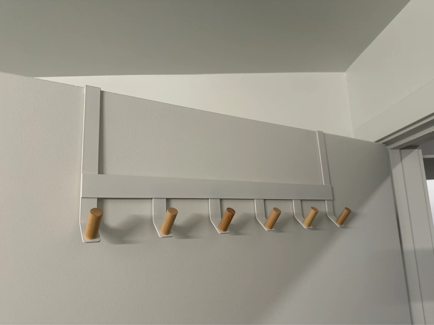 White Over-the-Door 4 and 6-Hook Rack with Wood Pegs - photo 2