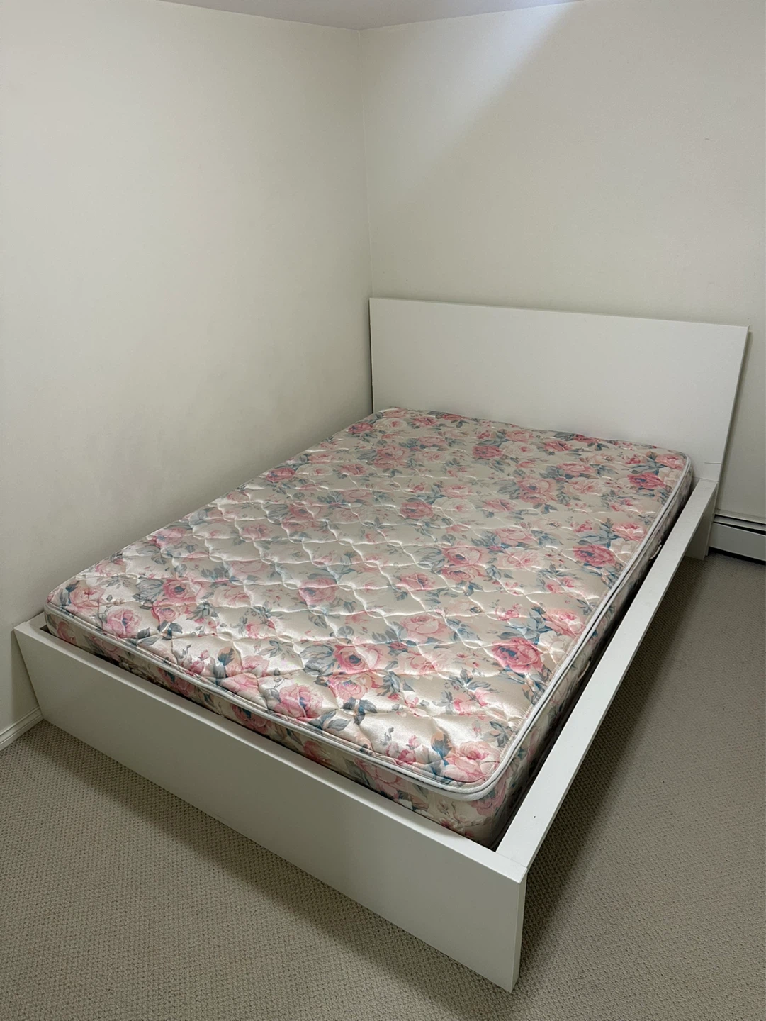 Queen bed frame *Free delivery