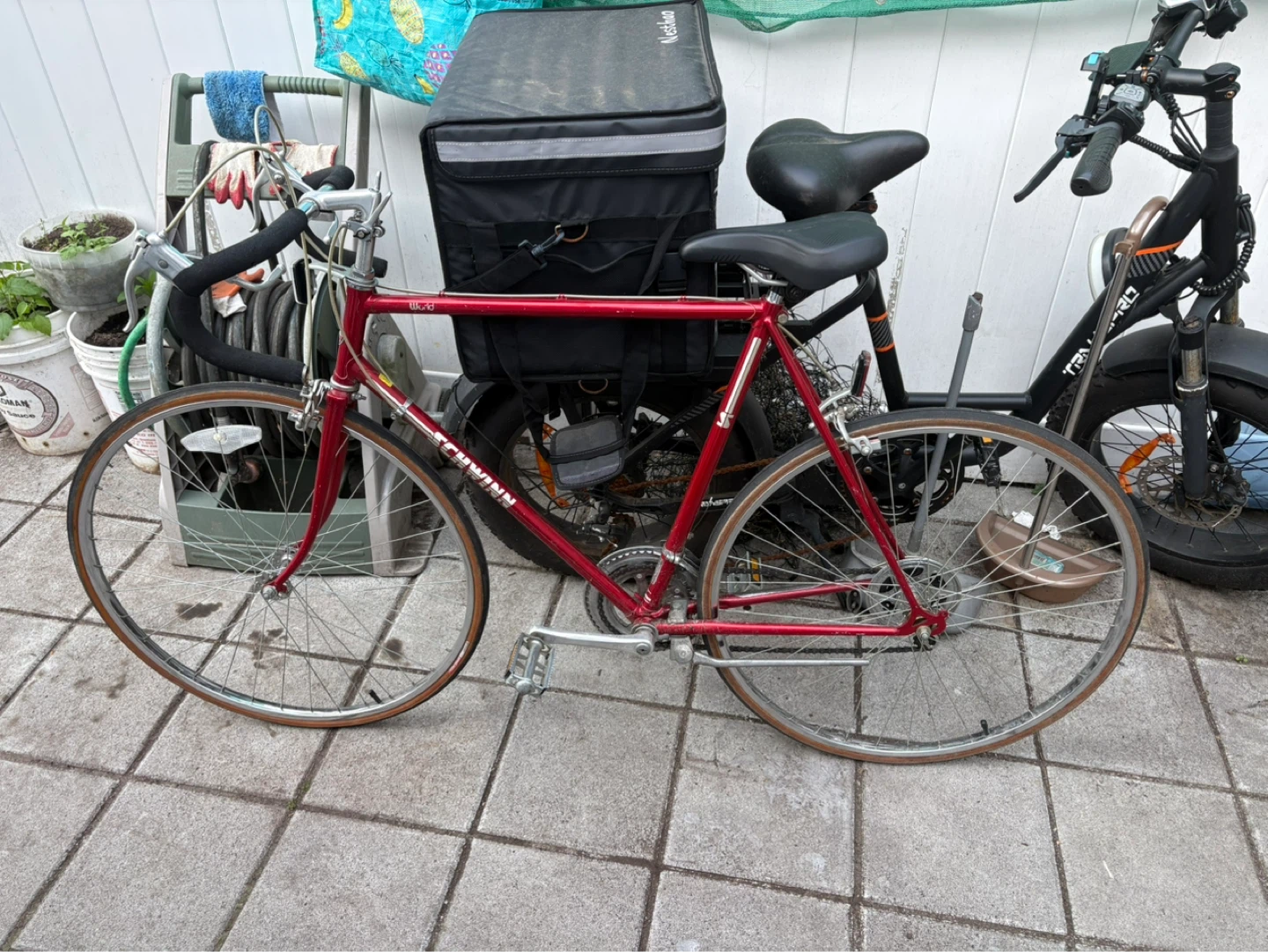 Red Schwinn "World" Road Bike - photo 2