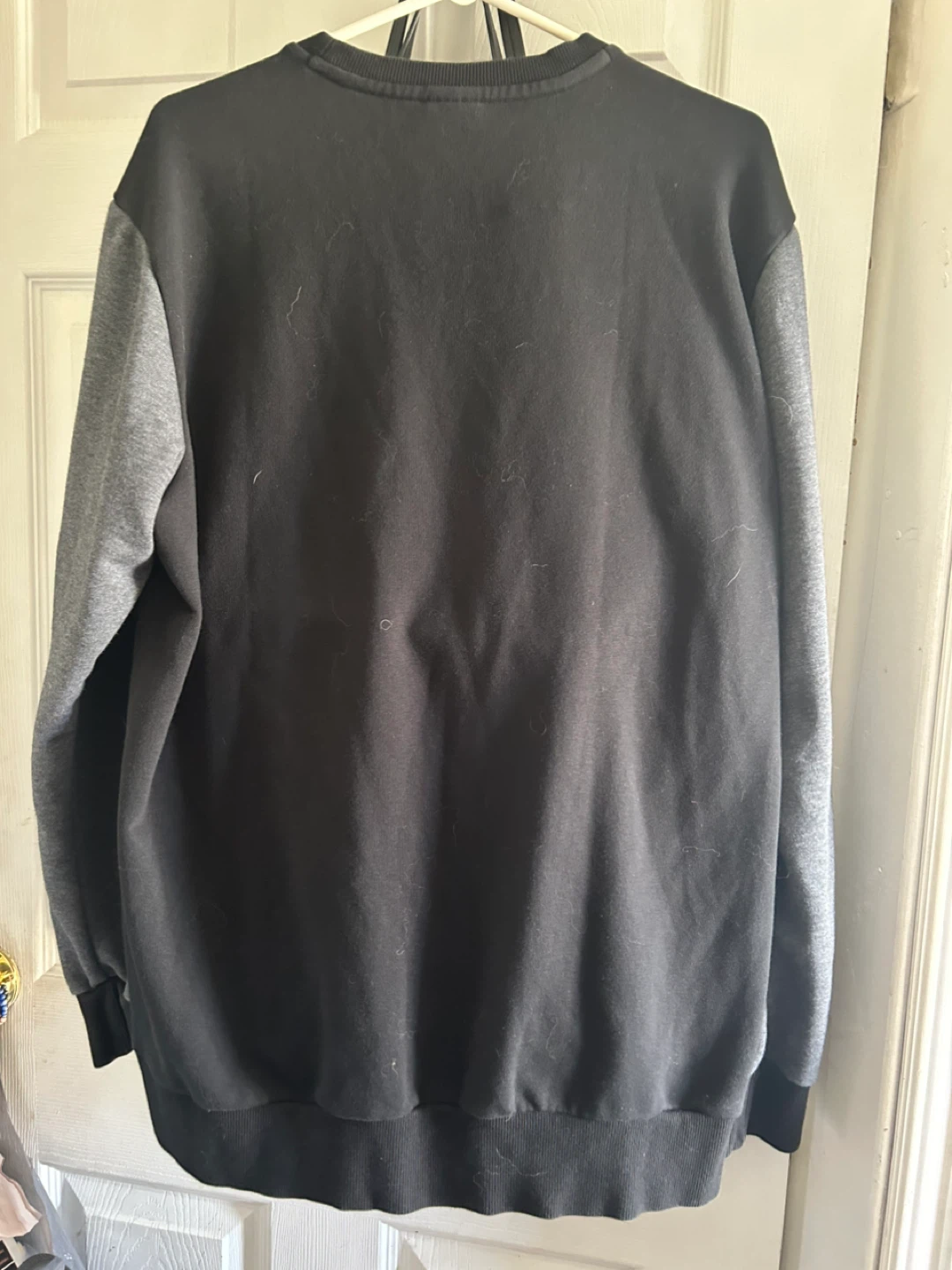 FC Bayern München Crewneck Sweatshirt - photo 3