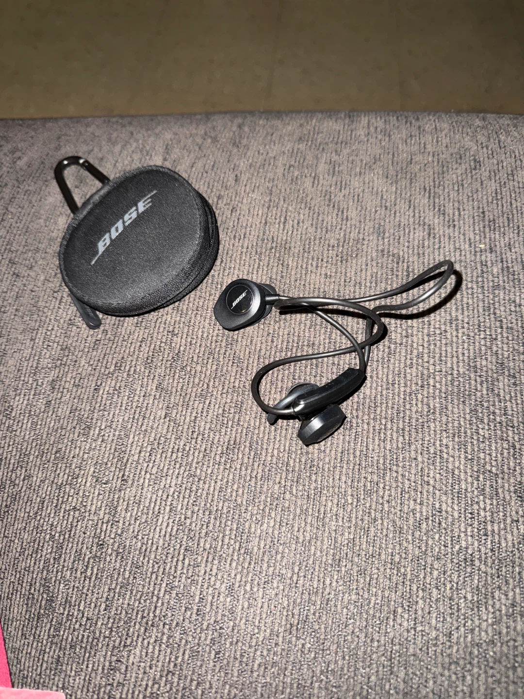 Bose Soundsport A11 IC 3232A-A11 Black  W/ Case - photo 2