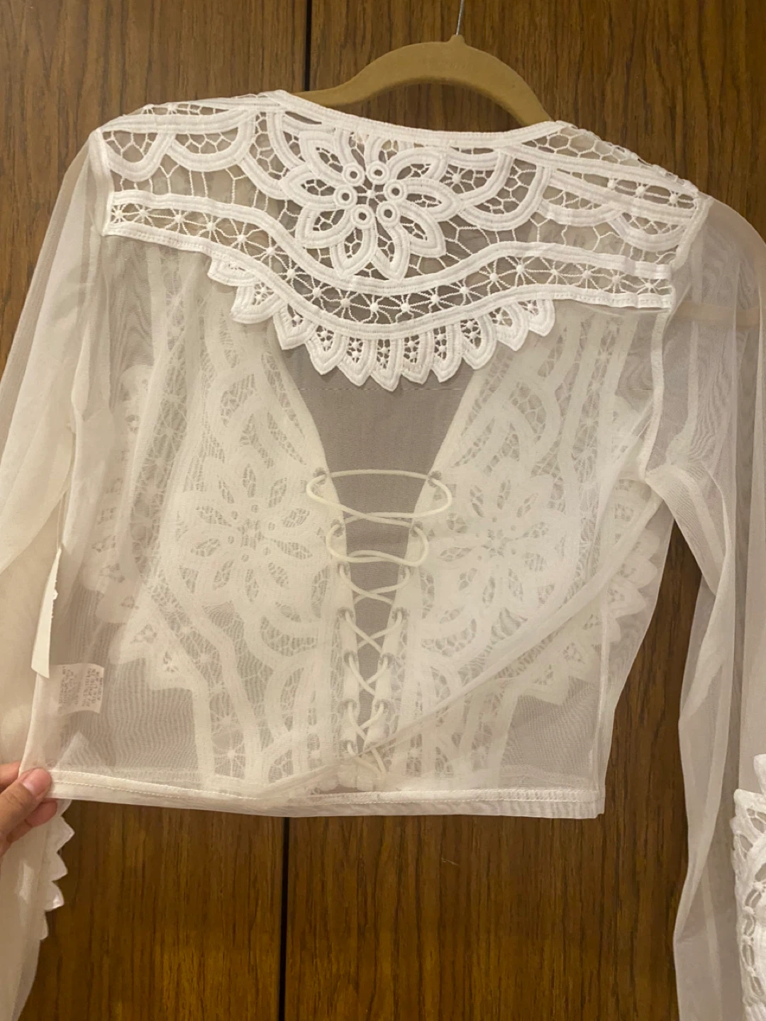 Beautiful Blouse size medium - photo 3