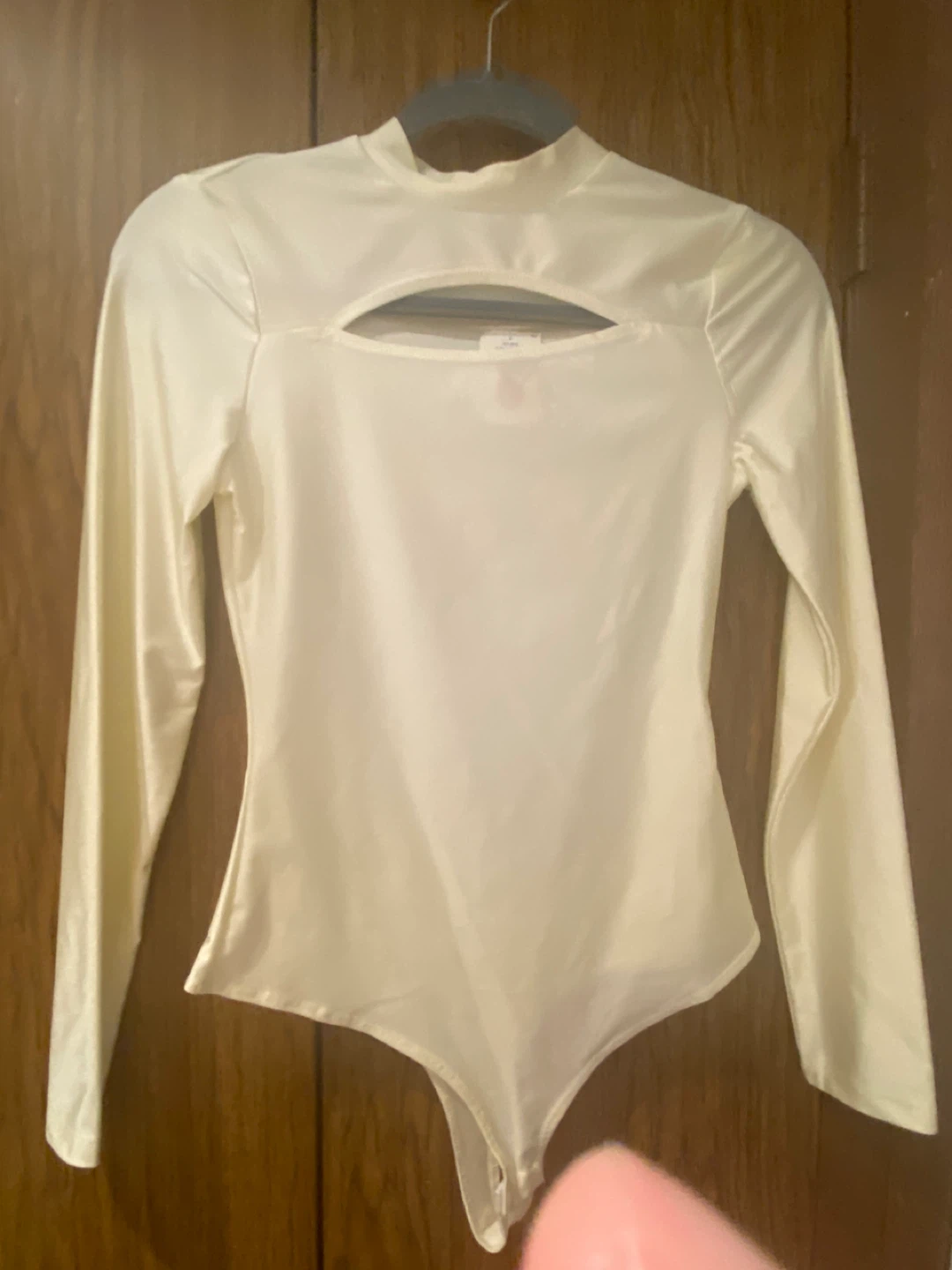 Body blouse size small tint of yellow