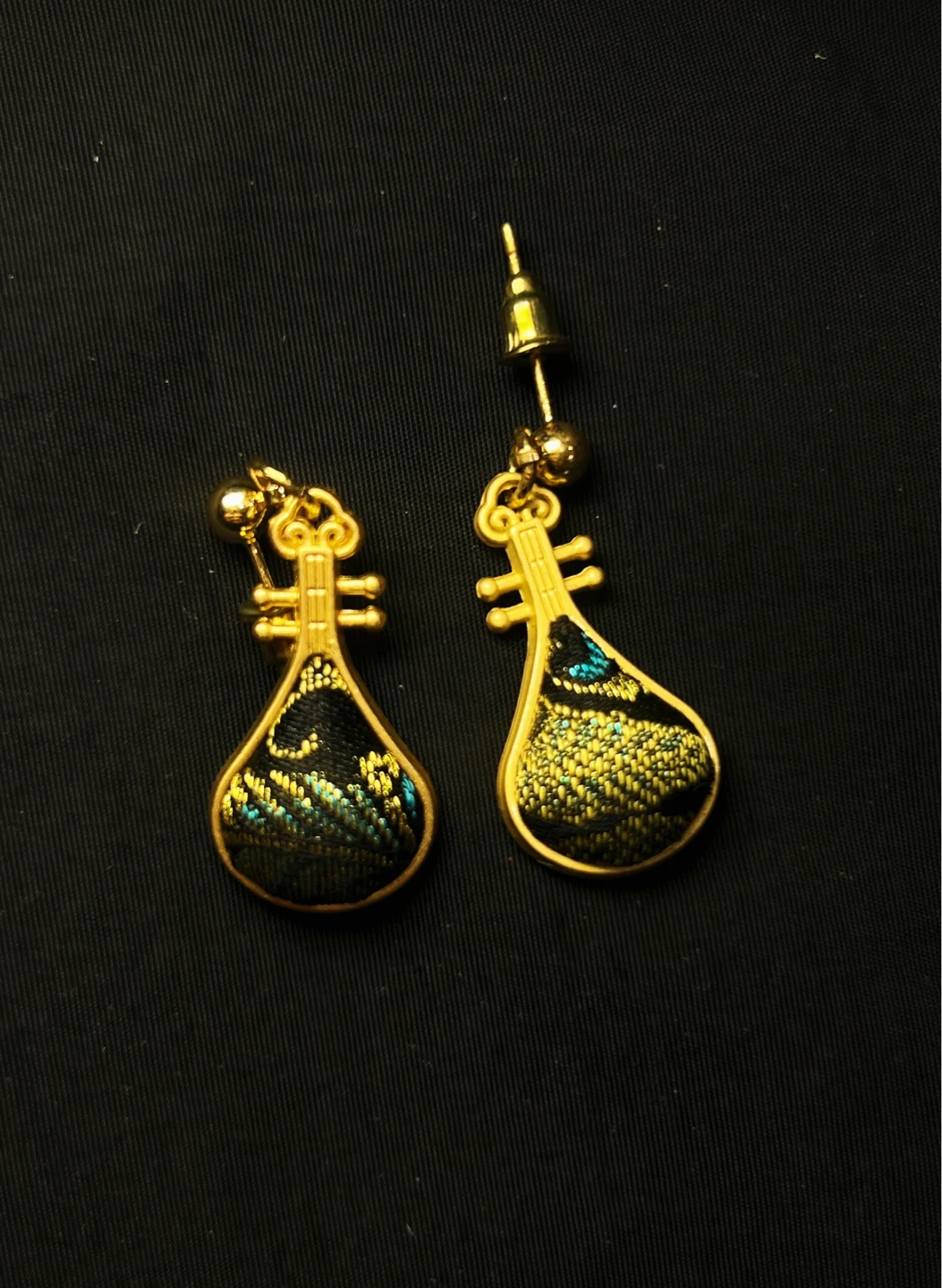 Unique Pipa-shaped Earrings - photo 2