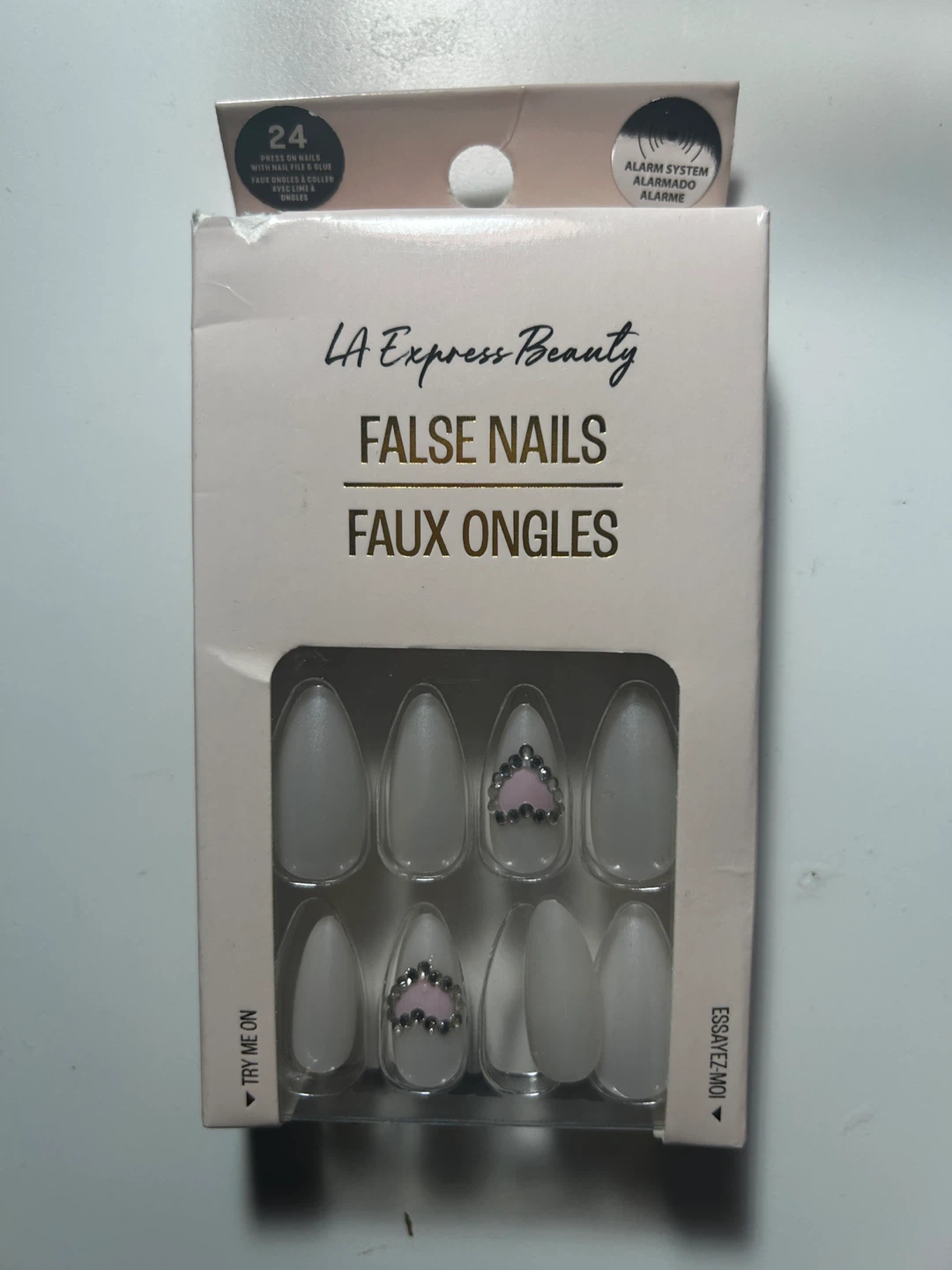 press on nails - photo 4