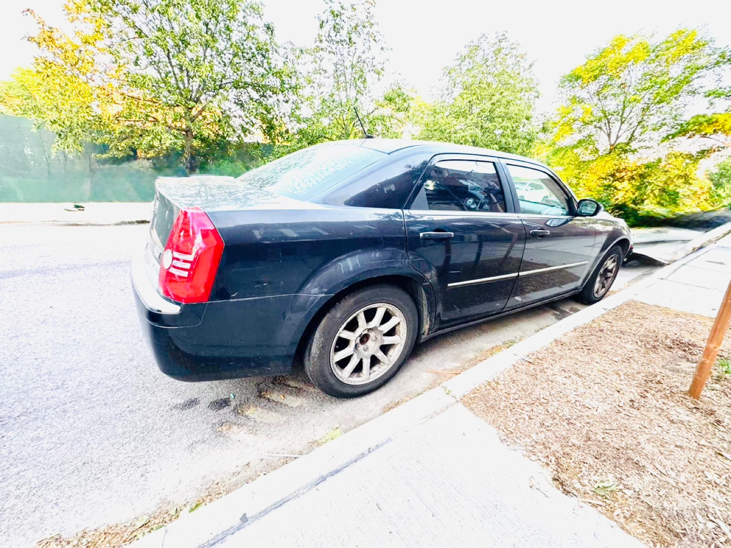 2009 Chrysler 300 Limited - photo 3