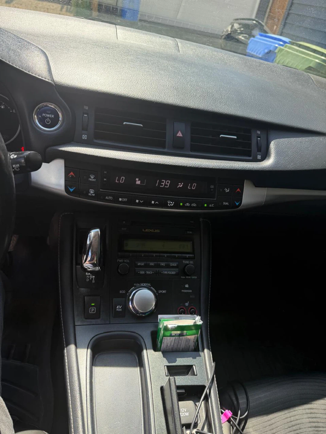 Lexus CT200h Red Hatchback - photo 5