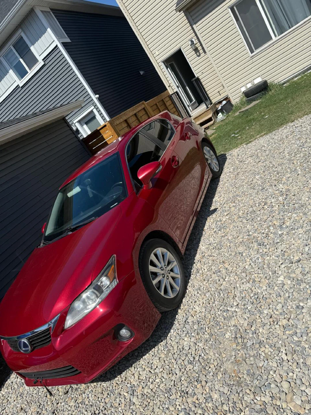 Lexus CT200h Red Hatchback - photo 2