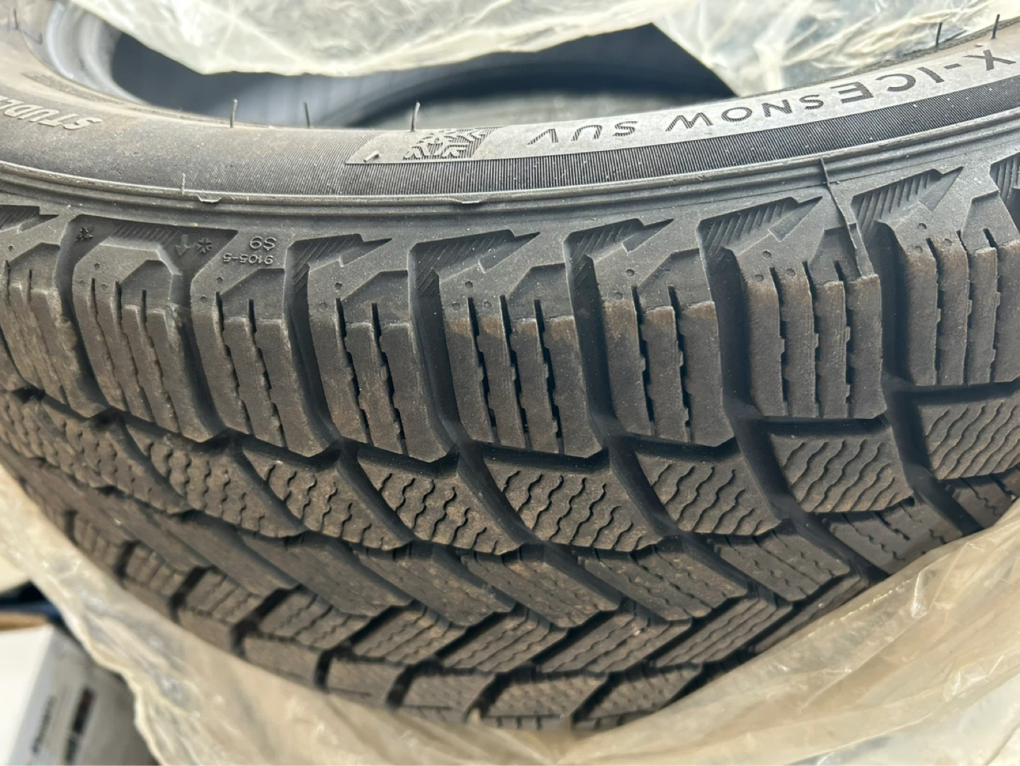 MICHELIN X-Ice Snow Winter Tires - 235/55R18 - photo 2