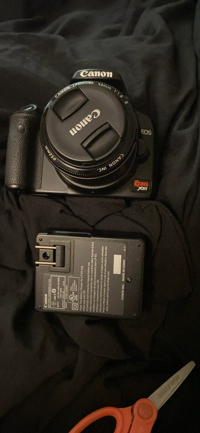 Canon EOS Rebel T5i DSLR Camera with 50mm f/1.8 Lens