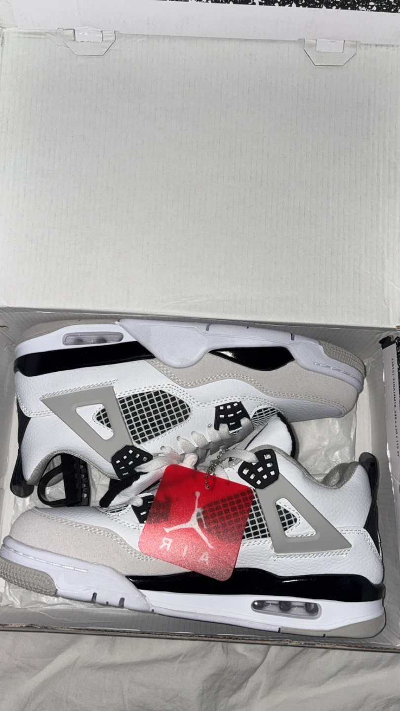 Air Jordan 4 Retro SE "Craft" - White/Grey