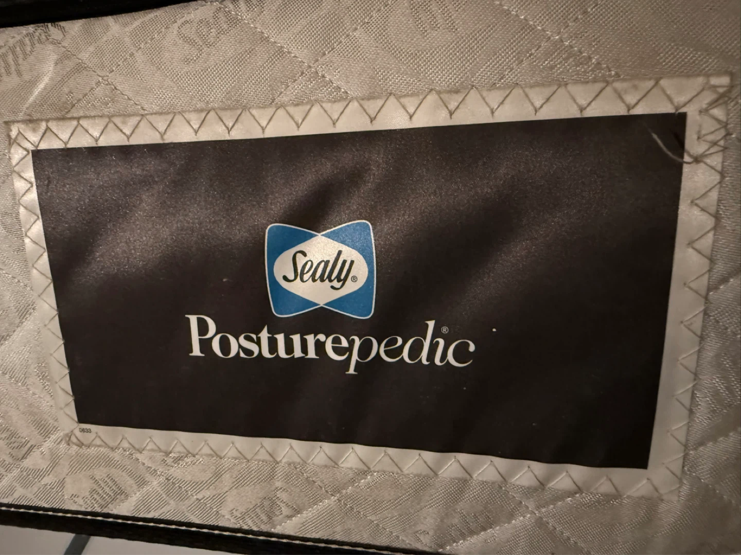 Sealy Posturepedic twin bed - photo 4