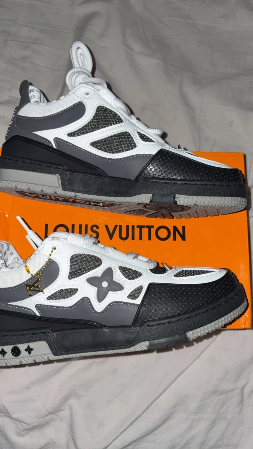 Louis Vuitton Sneakers
