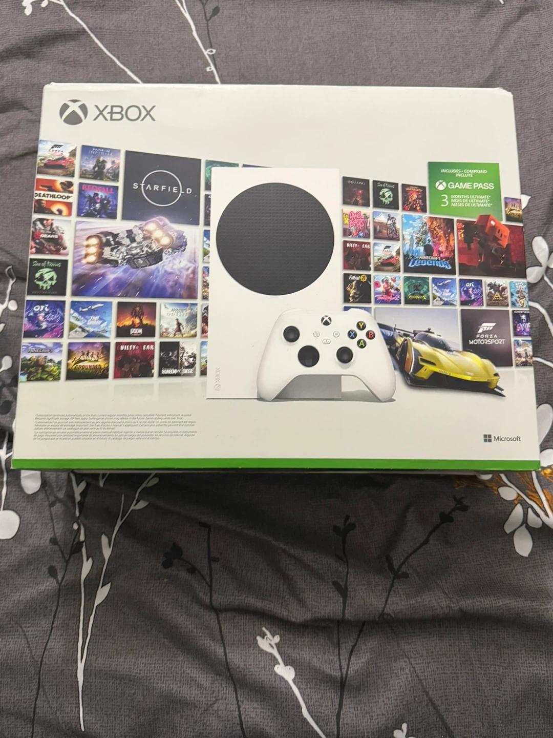 Xbox Series S Console with Controller and Game Pass - photo 2