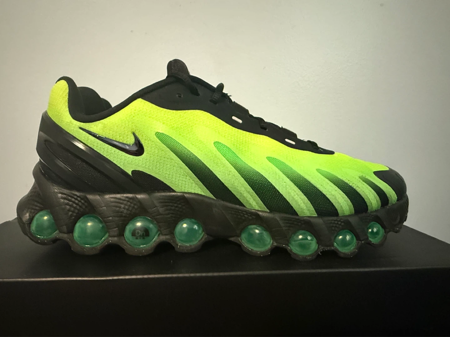 NIKE AIR MAX DN8 (VOLT & BLACK) **Sz 12** $80 FIRM - photo 2