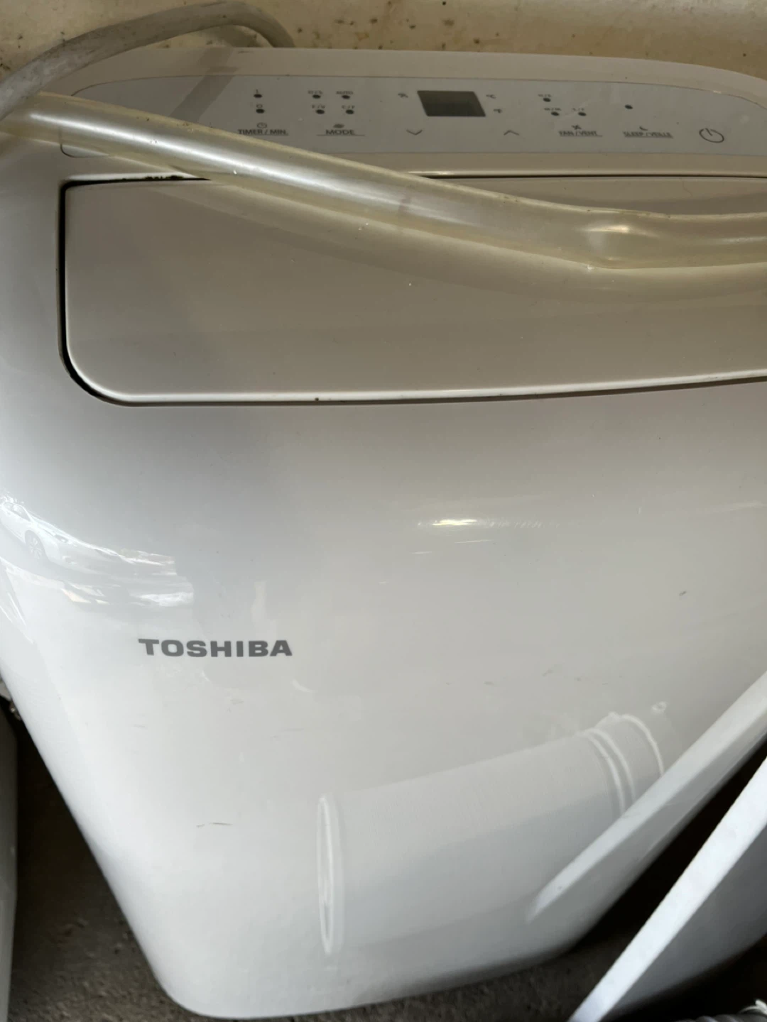 12000btu Toshiba Portable Air Conditioner - photo 2