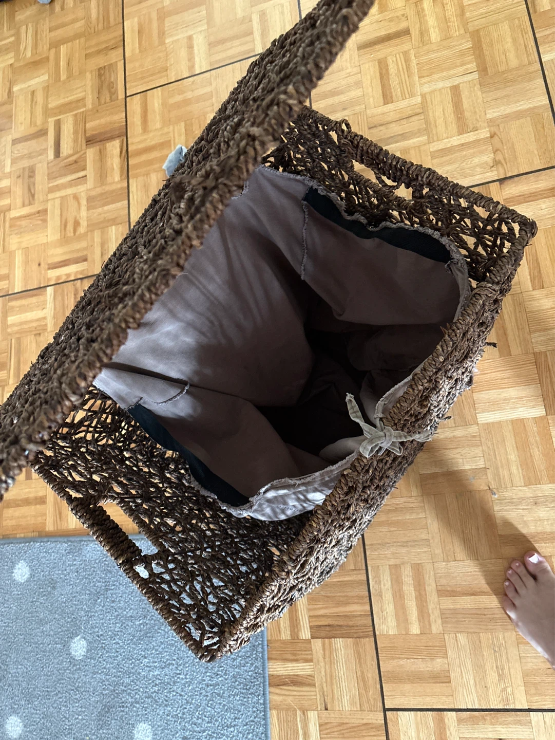 Woven Laundry Hamper with Lid - photo 3