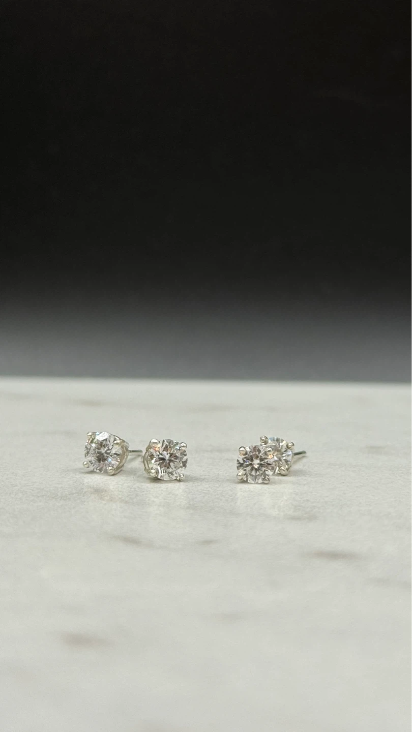 Silver Stud Earrings Set