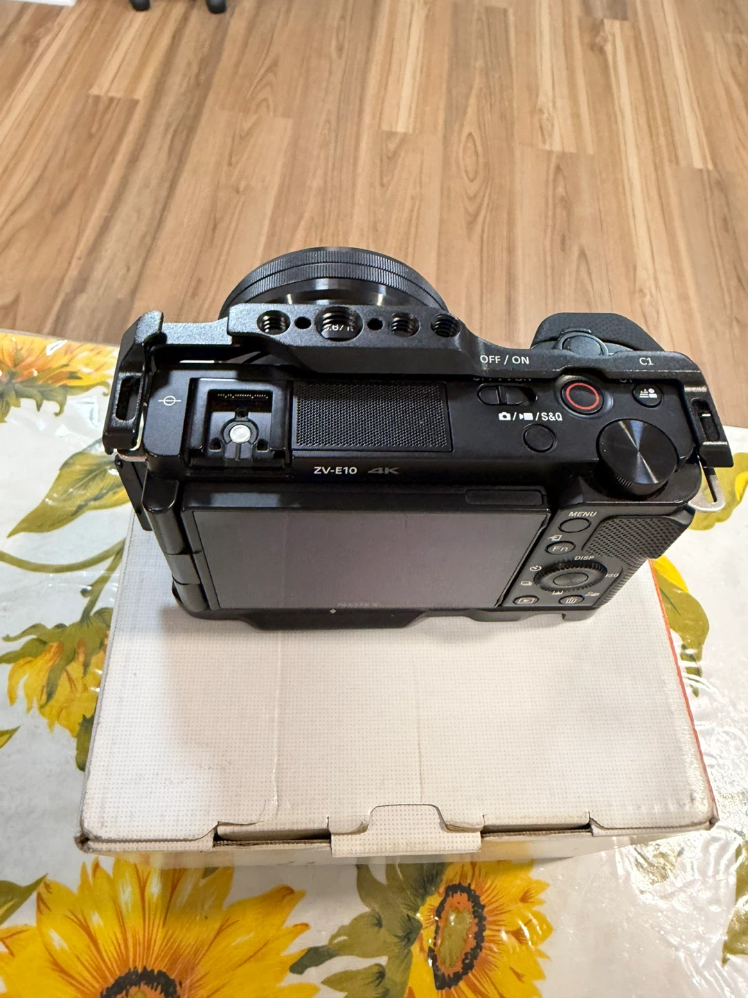 Sony ZV-E10 Camera with SmallRig Cage and Lens - photo 2