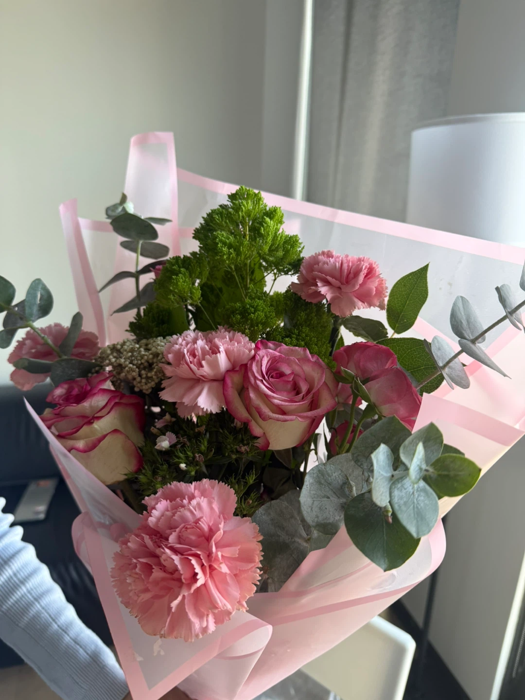 2 real flowers, 2 artificial flowers, cake model, vase - photo 2