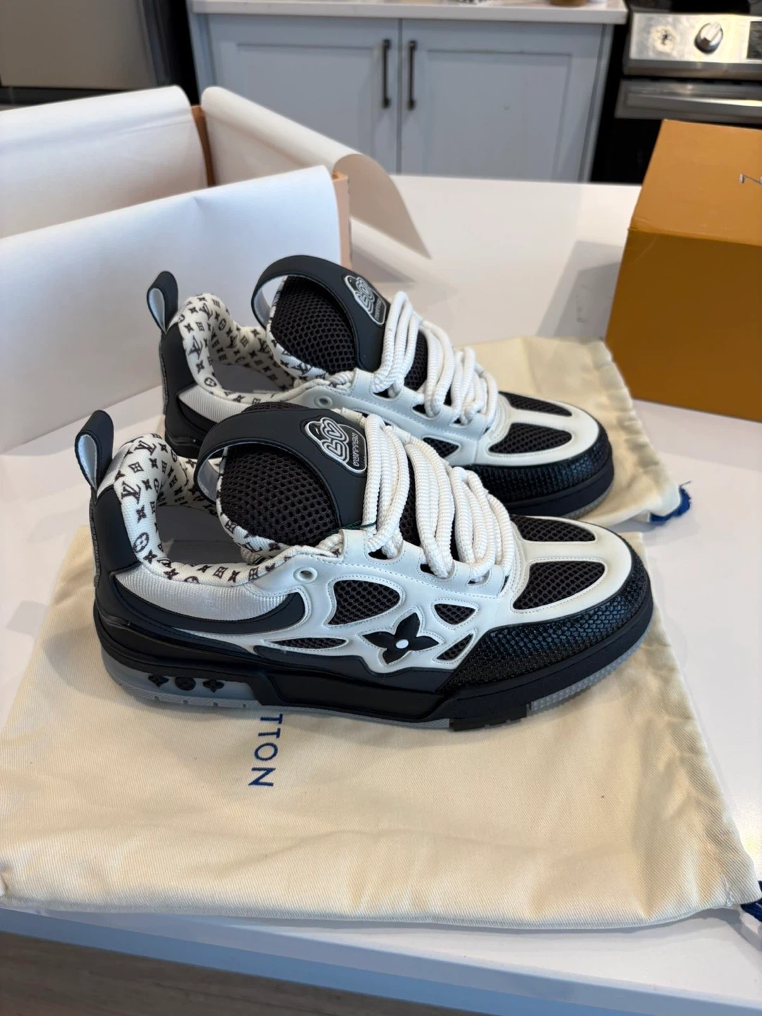 Louis Vuitton "LV Trainer" Sneakers - photo 2