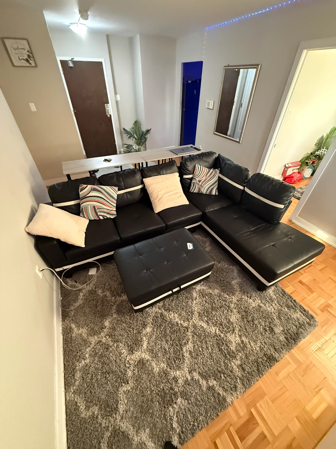 Black Sectional Sofa with Ottoman - photo 5