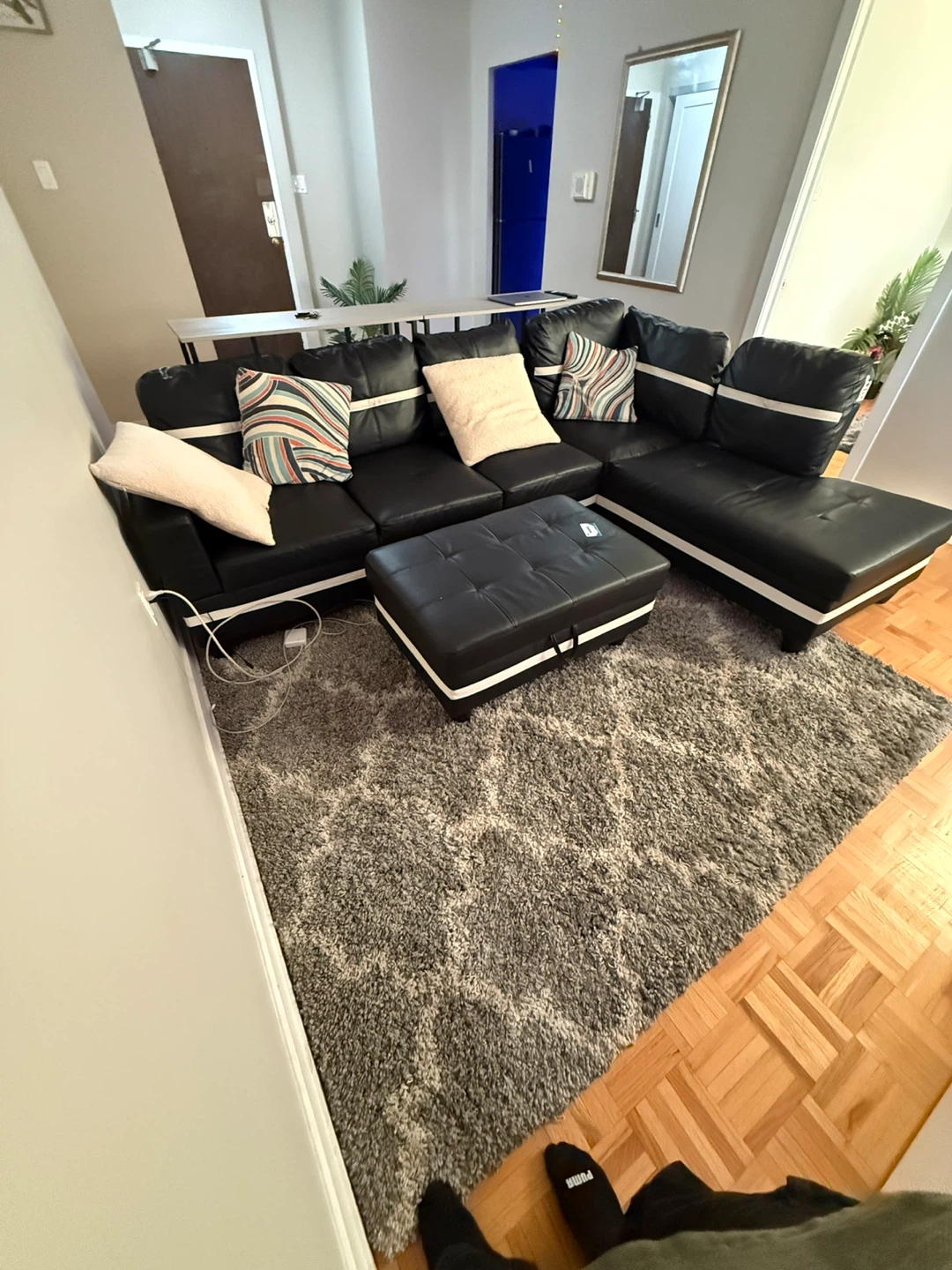 Black Sectional Sofa with Ottoman - photo 2