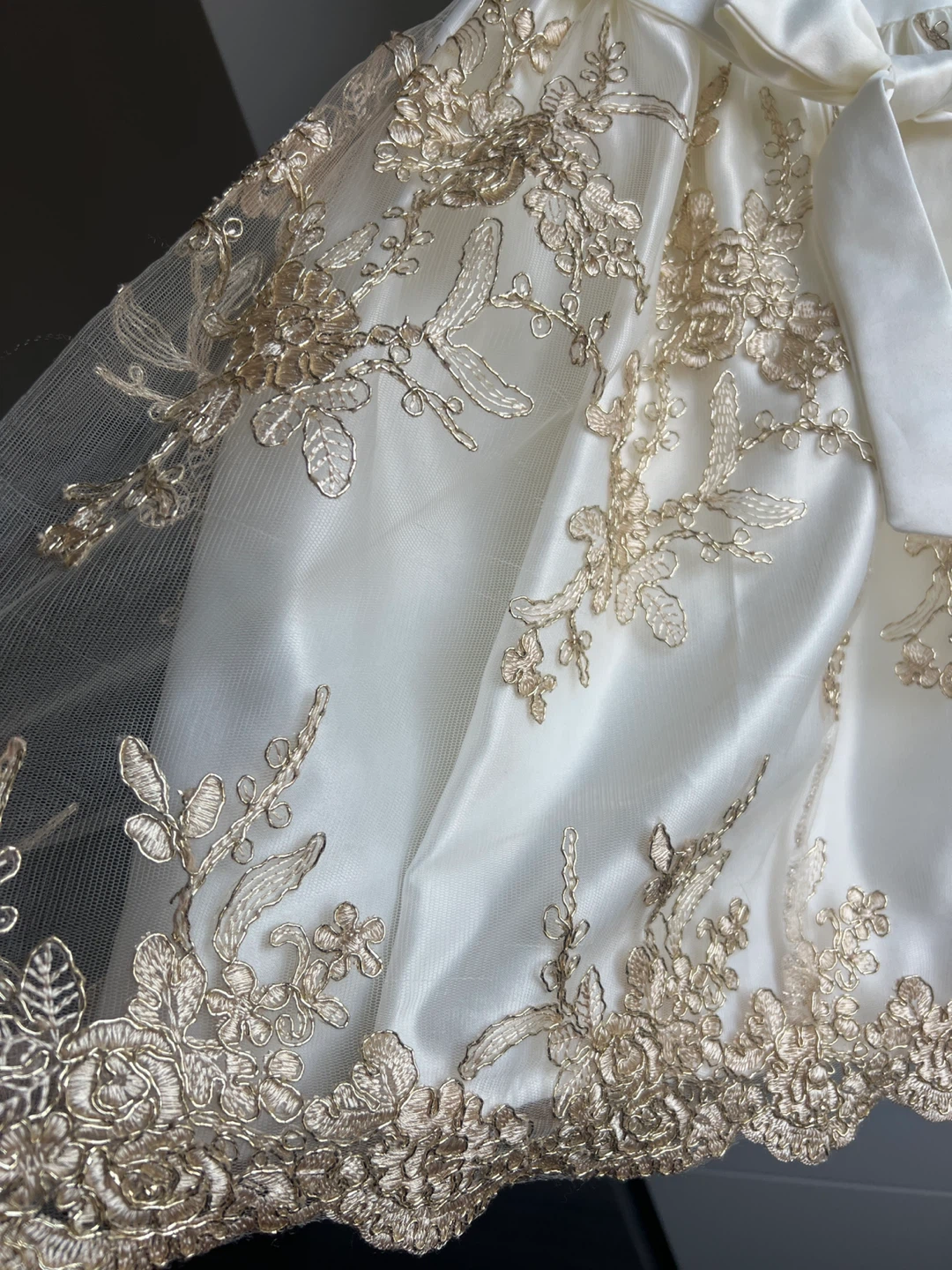 White & Gold Lace Dress - photo 3