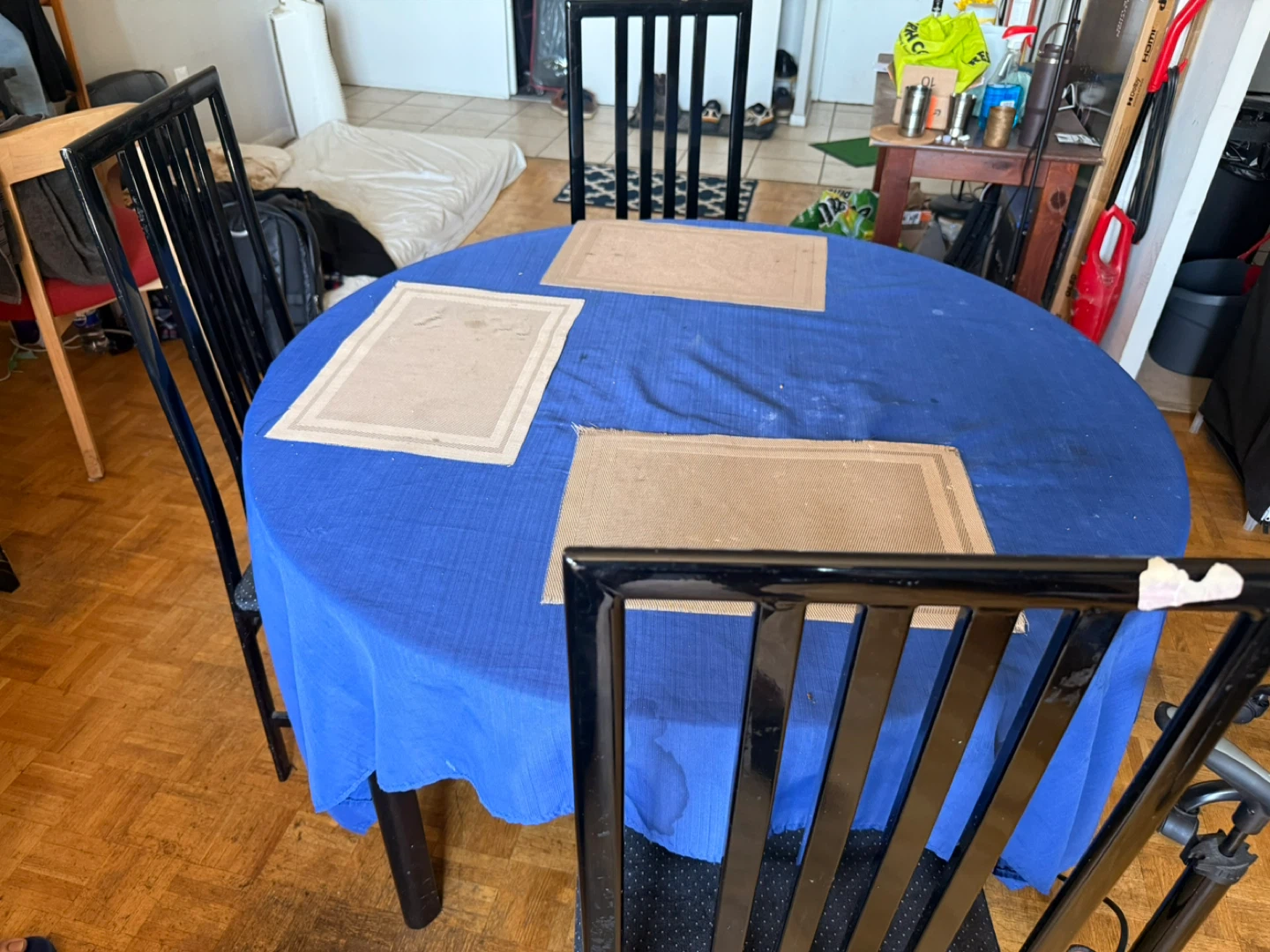 Round Dining Table with 3 Chairs - photo 2